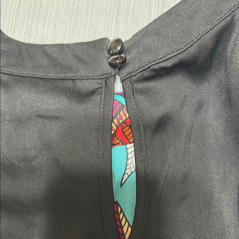 Nicole Miller Blue and Pink Graphic Sleeveless Tank Top - Picture 9 of 10
